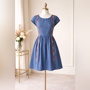 Savannah NWT Blue Denim Fit & Flare Boho Embroidered Cotton Dress